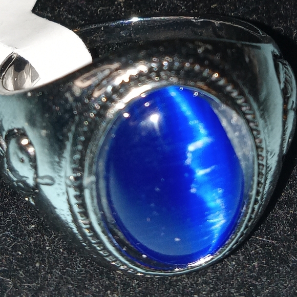 BLOWOUT PRICING Blue Cat's-eye Stone Unisex ring - Picture 2 of 5